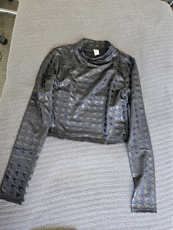 Noli Tops - Noli Black Glossy Houndstooth Crop Top